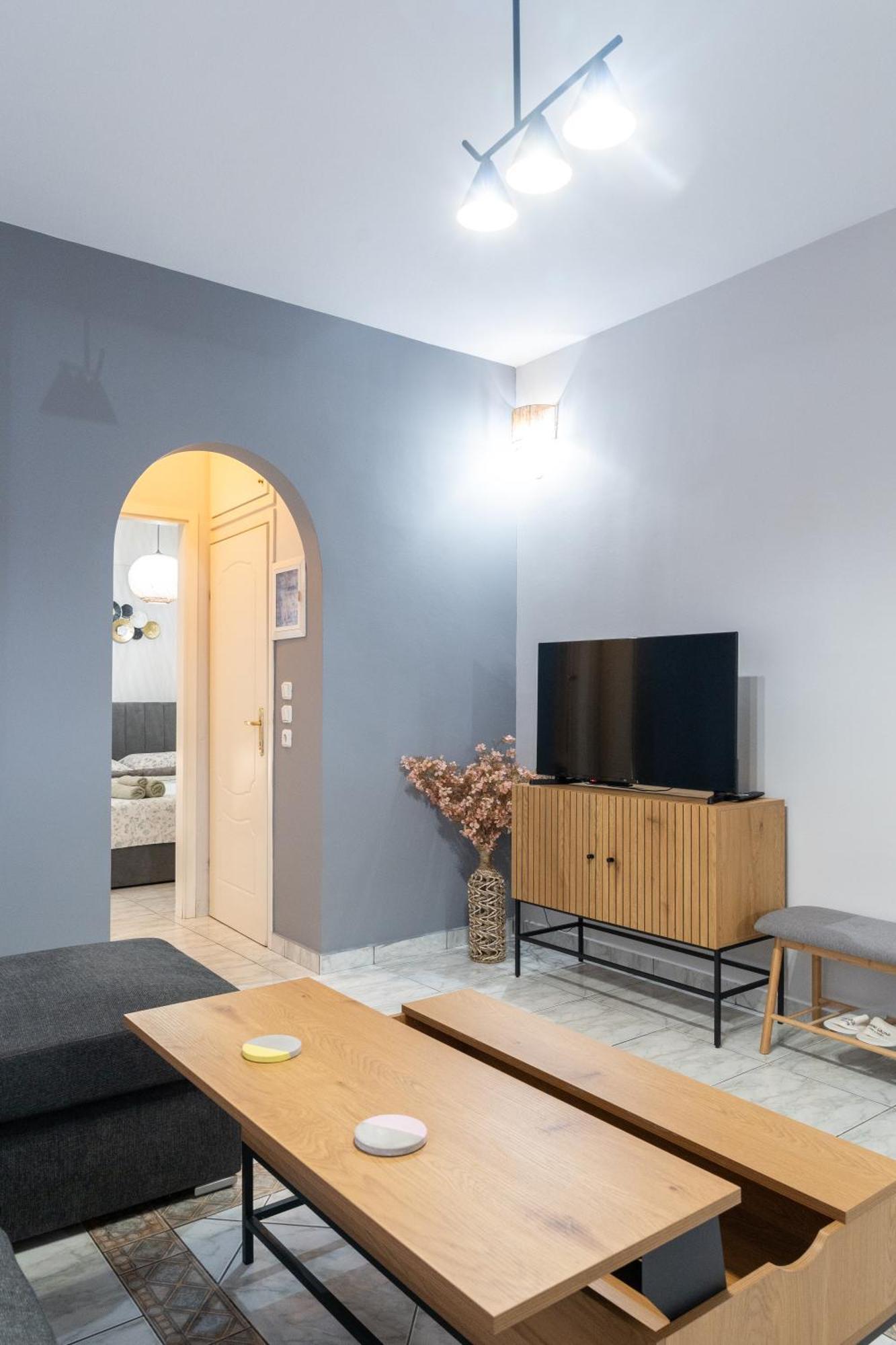Ninas Central Apartment カヴァラ エクステリア 写真