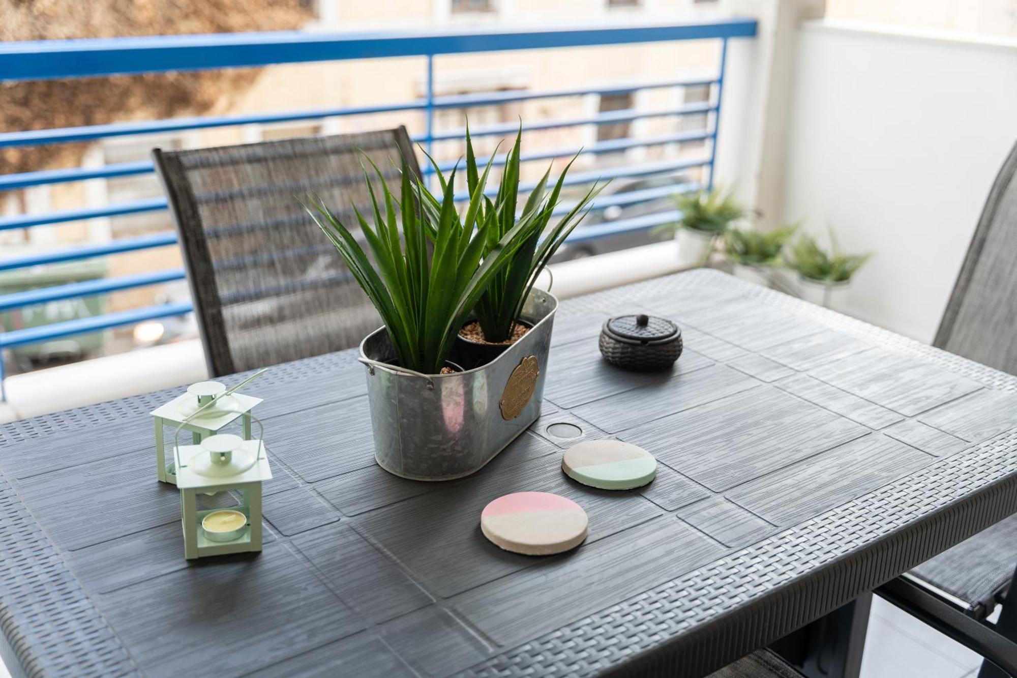 Ninas Central Apartment カヴァラ エクステリア 写真
