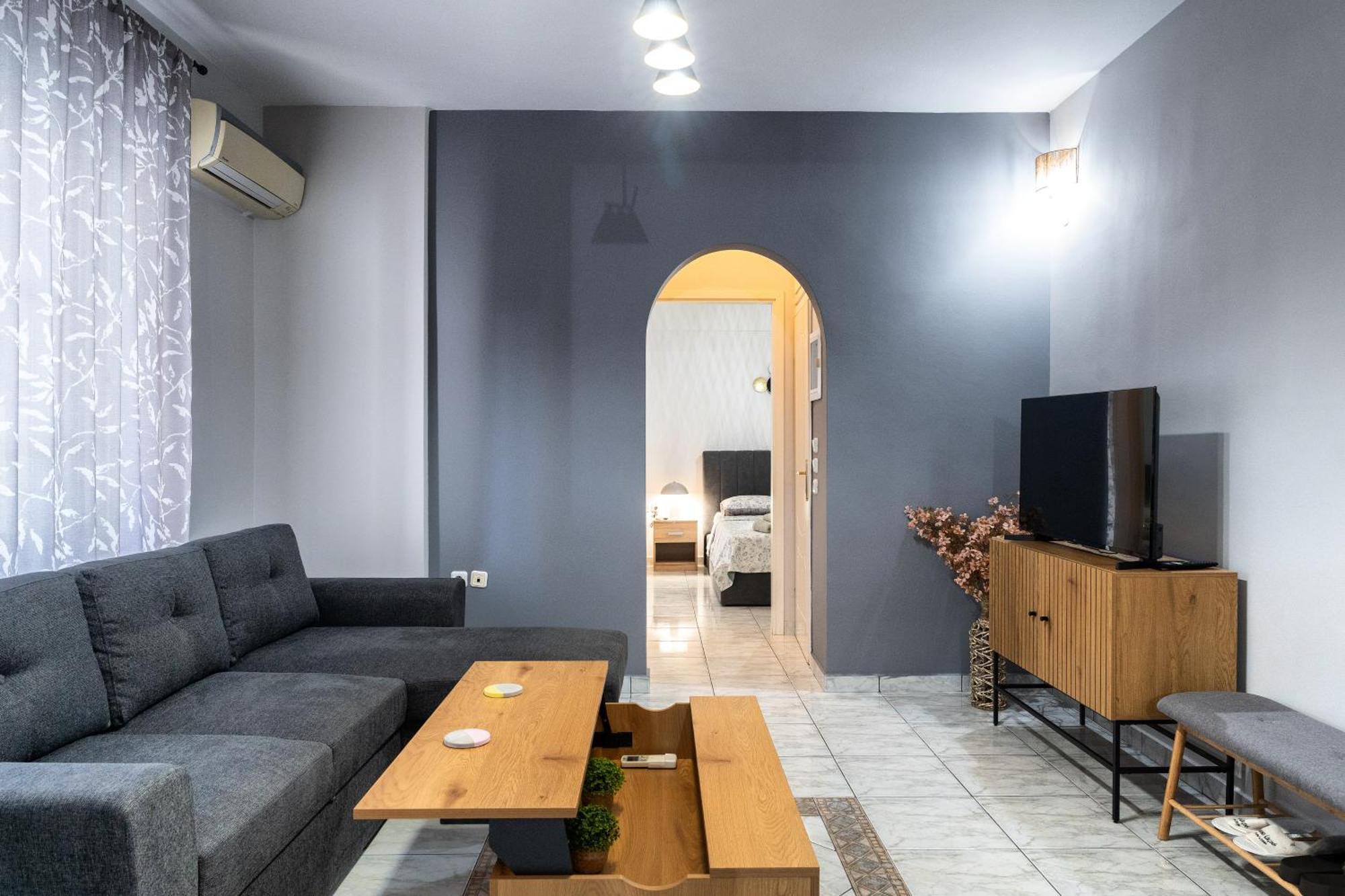 Ninas Central Apartment カヴァラ エクステリア 写真
